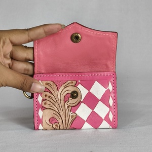 Monedero Pequeño de Cuero Genuino Hecho a Mano con Diseño de Diamantes Rosados, Correa para la Muñeca, Cierre de Botón a Presión, Cartera Multiusos - Product Image 2