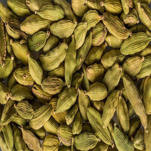 Cardamomo Verde Indio Fresco de Cosecha Reciente, Especia Entera para Exportación a Granel, Empaquetado Minorista y Distribución Global de Ingredientes - Product Image 4
