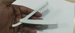 Navaja de Afeitar Desechable de Acero Inoxidable con Mango de Plástico de Alta Calidad para Hombre, para Salón de Belleza y Barbería - Product Image 5