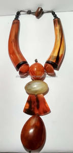 Collier en corne de buffle naturel fait à la main pour femmes, bijoux tendance, best-seller, couleur ambre miel - Product Image 3