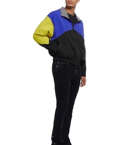 เสื้อแจ็คเก็ตกันลมสำหรับผู้ชาย ผ้าโพลีเอสเตอร์ 100% แฟชั่นลำลอง ตกแต่งด้วยผ้าหลากสี ซิปกันลม ทำจากไนลอน - Product Image 3