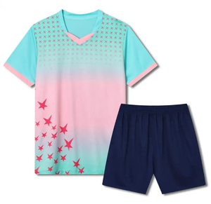 Ensemble de tenue de football 100% polyester léger, séchage rapide, respirant, antibactérien, personnalisable - Product Image 3