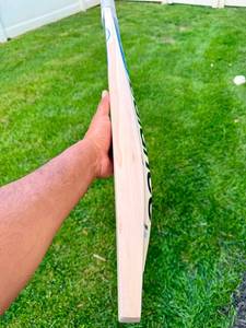 NUEVOS BATOS DE CRICKET NEW BALANCE ENGLISH WILLOW CON MANOJA CORTA - Product Image 2
