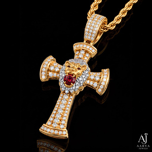 Collier Pendentif Croix Lion Couleur Or avec Moissanite et Pierre Centrale Rouge – Bijou Tendance - Product Image 5