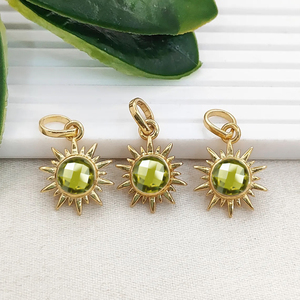 Colgante de Cuarzo Limón con Forma de Sol, Bañado en Oro, Engastado en Collet, Colgante Redondo de Cuarzo Limón, Gema Redonda de 6mm, Amuleto de Sol - Product Image 1