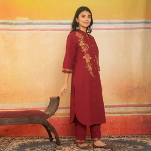 Ensemble Kurta et pantalon en coton et lin brodé marron pour femme, col mandarin, manches trois quarts, coupe droite, tenue ethnique élégante - Product Image 3