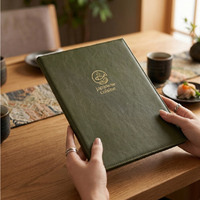 Couverture de livre en cuir PU durable, couverture de menu personnalisée avec reliure à anneaux, logo embossé pour restaurant