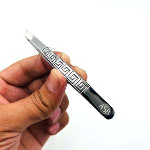 Pinza para Cejas con Punta Inclinada, Mango de Nuevo Diseño, Logotipo Personalizado, Acero Inoxidable, Pinza Profesional para Cejas - Product Image 6