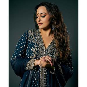 ชุดราตรีออกแบบโดยดีไซเนอร์ชุดออกงานปาร์ตี้พร้อม lehenga และ dupatta ดูหรูหรา - Product Image 3