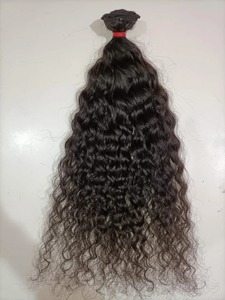 Lots de Cheveux Humains Bruts Bouclés Profonds de Qualité Export, Cheveux Vierges Noirs Naturels Doux pour Perruques et Tissages, Disponibles à la Vente - Product Image 1
