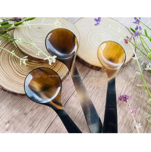 Cuillère en corne de buffle, ustensile de cuisine traditionnel artisanal - Product Image 2