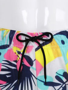 Short de bain imprimé pour hommes avec taille élastique et cordon de serrage, short de plage à séchage rapide pour l'été - Product Image 4