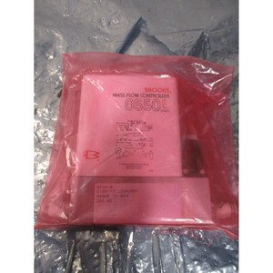 Contrôleur de débit massique BROOKS 0550E MFC, 30 SLM - Équipement et pièces semi-conductrices d'occasion fiables à l'échelle mondiale - Product Image 1