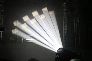 Foco móvil de escenario con haz de luz puntual de 1400W, perfil de cabeza móvil con zoom de 5 a 55 grados - Product Image 5