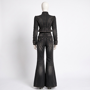 Ensemble deux pièces en jean noir pour femme : veste courte peplum et jean évasé taille haute – Style gothique streetwear – Vente en gros - Product Image 5