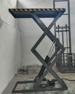 Plateforme élévatrice à ciseaux hydraulique alimentée par courant alternatif, équipement de levage de palettes avec stabilisateurs, capacité de charge personnalisable - Product Image 6