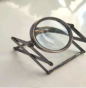 Loupe de bureau vintage en bois et laiton sur un support robuste avec réglages ajustables. Disponible aux prix de gros. - Product Image 3