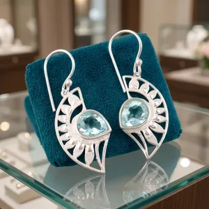 Boucles d'oreilles pendantes en argent 925, motif floral en topaze bleu ciel, pour femmes, à porter au quotidien - Product Image 1