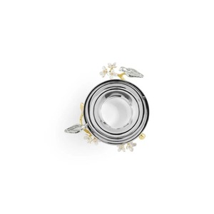 Bol en acier inoxydable poli fait main avec pieds en forme de branche dorée, fleurs blanches et oiseaux argentés – Décoration de mariage moderne, luxueuse et écologique - Product Image 3