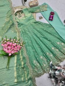 Costume Anarkali vert brodé avec dupatta, tenue traditionnelle indienne et pakistanaise pour femmes, coupe ample, longueur midi, en soie, pour mariage - Product Image 3