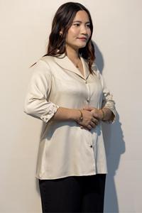 Camisa CLAIRE Blanca de Algodón Giza Premium y Elegante para Mujer, Compre Directamente del Proveedor - Product Image 2