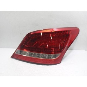 Feu arrière droit d'occasion Equus 924023N0 - Product Image 1