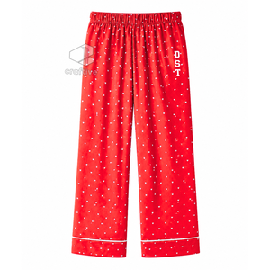 Delta |   Sigma |   Conjunto de Pijama para Mujer Theta Sorority con Estampado de Corazones Rojos, Botones al Frente, Manga Larga, Cuello con Muescas y Ribete en Contraste - Product Image 4