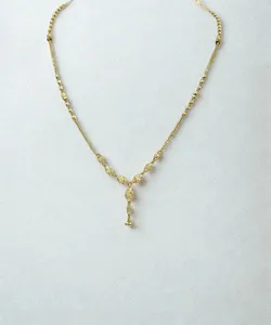 Exquisito Collar Tradicional Dokiyu Chapado en Oro de 22K con Colgante de Cuentas Texturizadas de Tres Niveles y Cadena para Mujer - Product Image 3