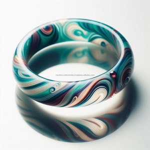 Brazalete ligero adornado con diamantes para mujer, elegante forma de luna con elaborados adornos étnicos, regalo - Product Image 3