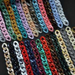 Eslabones de Cadena de Resina Transparentes de Gran Tamaño y Coloridos para Decoración de Paredes, Divisores de Habitaciones y Accesorios para Cortinas - Product Image 1