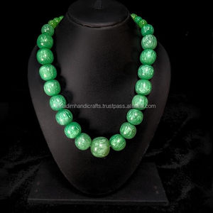 Conjunto de collar de resina moderno, contemporáneo y clásico, collares hechos a mano con estilo para mujer, colección de moda y regalos - Product Image 5