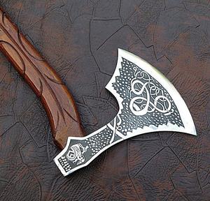 Hache industrielle à lame large en acier à haute teneur en carbone 1095, tête à dos plat de 5 pouces, bord gaufré, manche en bois sculpté à la main, pour camping et activités de plein air - Product Image 5