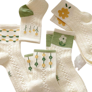 Cross border wholesale <b>socks</b> ladies tube <b>socks</b> autumn and <b>winter</b> green flowers small fresh Japanese fashion cute tube <b>socks</b> - Product Image 2