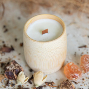 Décoration d'intérieur de luxe, bougies artisanales naturelles de qualité supérieure dans un récipient en bambou avec logo personnalisé - Product Image 5