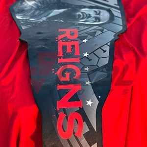 เข็มขัดแชมป์มวยปล้ำแบบไม่มีข้อสงสัย รุ่น Roman Reigns 1,316 วัน ซีรีส์ลายเซ็น  ขนาดผู้ใหญ่  วัสดุสังกะสี 4 มม.  แบบสั่งทำพิเศษ - Product Image 3