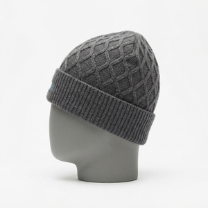 Bonnet en tricot gris personnalisé avec revers, chaud pour l'hiver, avec logo personnalisé - Product Image 3