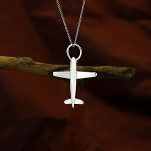 Collier Avion en Argent Sterling 925, Pendentif Minimaliste Aviation, Cadeau pour Amateurs de Voyage, Bijou Pilote, Pendentif Avion Personnalisé - Product Image 6