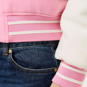 Chaquetas Varsity para Mujer al por Mayor, Colores Personalizados, Tallas Grandes, Transpirables, Resistentes al Viento, Ecológicas, Manga Larga, Alta Calidad - Product Image 4