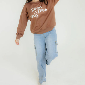 Jean cargo bleu clair pour femme, taille mi-haute, coupe ample, longueur intégrale, en denim uni, style décontracté printemps, avec poches, effet délavé - Product Image 3