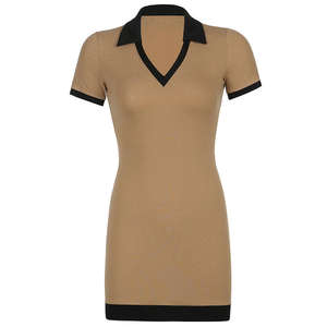 Robe polo pour femme avec logo personnalisé - Coupe ajustée en coton piqué à manches courtes, robe de sport pour le golf et le tennis avec détails rayés - Product Image 1