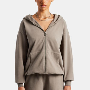 Conjunto de Sudadera con Capucha y Pantalones Cortos de Algodón para Mujer, Logotipo Bordado Personalizado, Ropa Deportiva Informal, Fabricación al por Mayor OEM ODM - Product Image 4