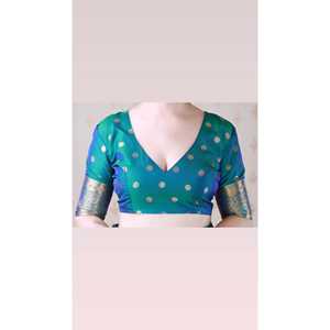 ผ้าซิ่นไหมพรมสีเขียวลายบาเนราซี แบรนด์อีลิท วีฟส์  ผ้าไหมเนื้อนุ่ม ประดับด้วยดิ้นทอง  มีนาคารี  งานฝีมือสุดหรูจากอินเดีย น้ำหนัก 650 กรัม - Product Image 1