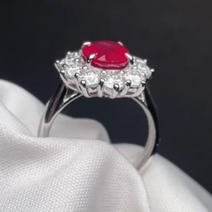 Anillo de Diamantes con Halo Ovalado en Color Rosa Rubí, Cuatro Garras, Plata de Ley, Joyería de Moda para Novia - Product Image 2