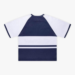 Camiseta de Fútbol Retro a Rayas - Camiseta Deportiva para Hombre con Logotipo Sublimado al por Mayor - Product Image 3