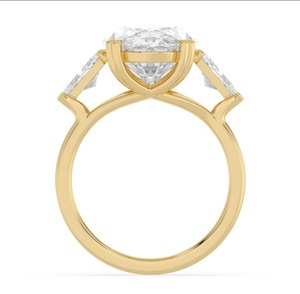 Anillo de Compromiso Premium de Oro Rosa de 18K con Diamante de Corte Esmeralda Creado en Laboratorio, 8.17 CTW - Product Image 6