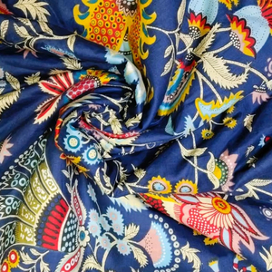 Tela de Algodón Estampada con Diseño Floral Colorido, Base Azul, para Vestidos, Kimonos, Caftanes, Kurta, Venta al Por Mayor - Product Image 1