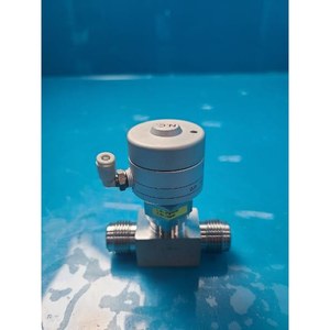 FUJIKIN 100099 - Pièces d'équipement semi-conducteur d'occasion - État actuel - Pièces détachées d'équipement semi-conducteur d'origine - Product Image 6