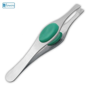 Pince à épiler à pointe inclinée, poignée confortable, design classique avec votre propre nom et logo - Product Image 1