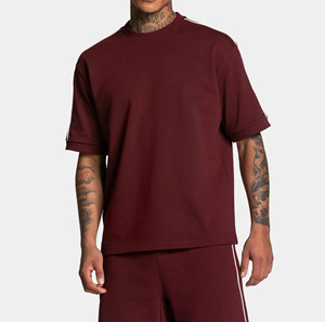 Ensemble deux pièces décontracté pour homme, doublure contrastée, qualité supérieure, tissu polyester-coton respirant et séchage rapide, personnalisable pour l'été (OEM) - Product Image 4