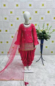 ชุดสูทเด็ก dhoti kurti แบบพรีเมี่ยมพร้อมการปัก-ชุดเทศกาลงานแต่งงานสำหรับเด็กผู้หญิง (สีชมพูและสีน้ำเงินอมเขียว) - Product Image 2
